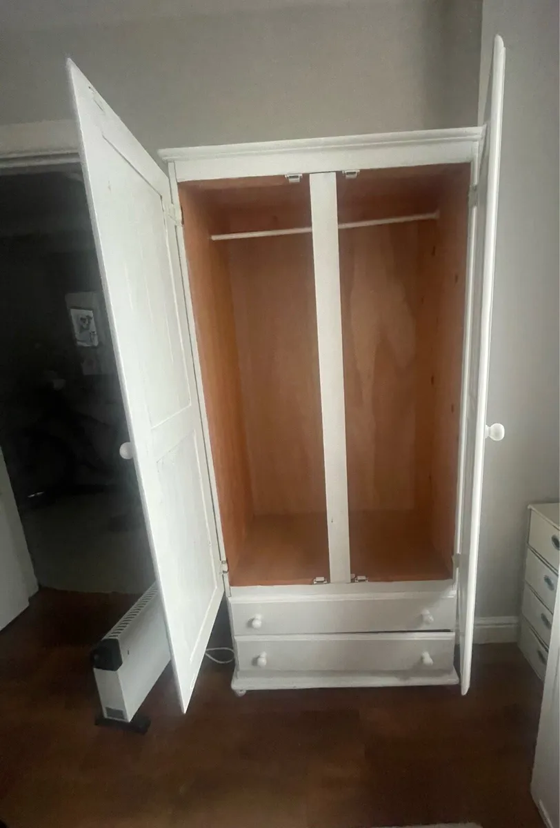Wardrobe - Image 3