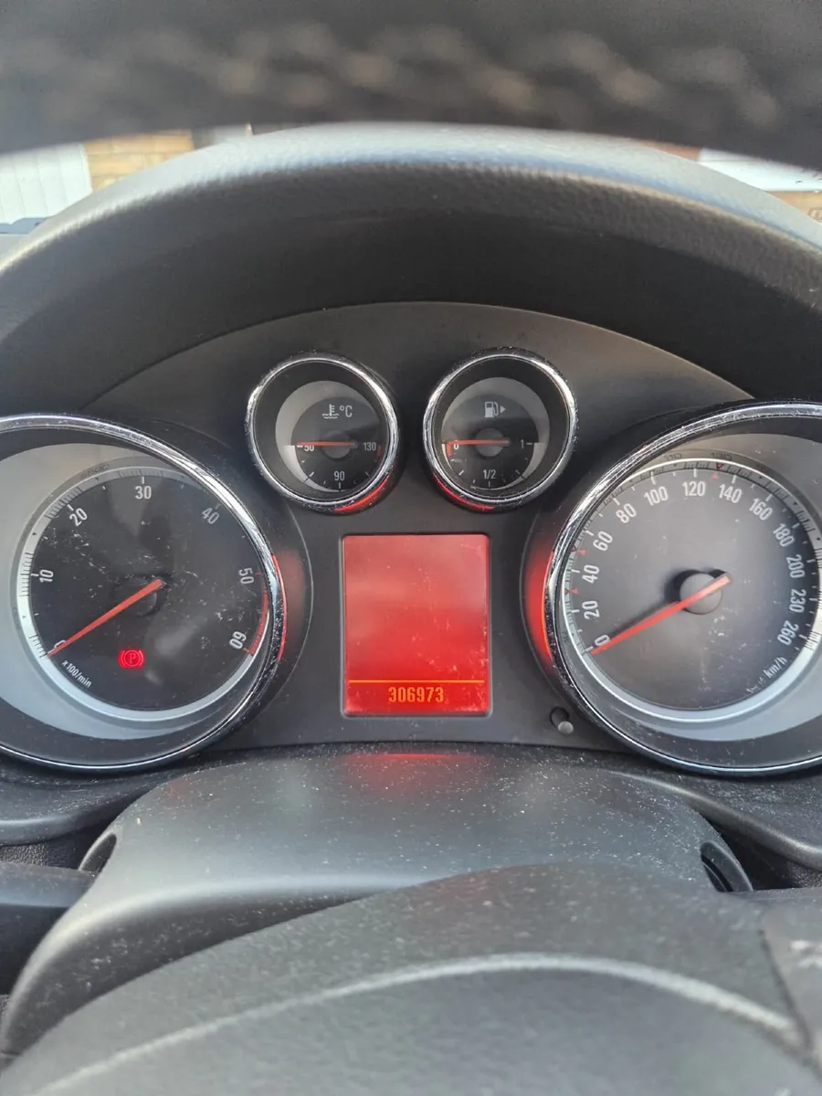 Opel Insignia 2010 - Image 3