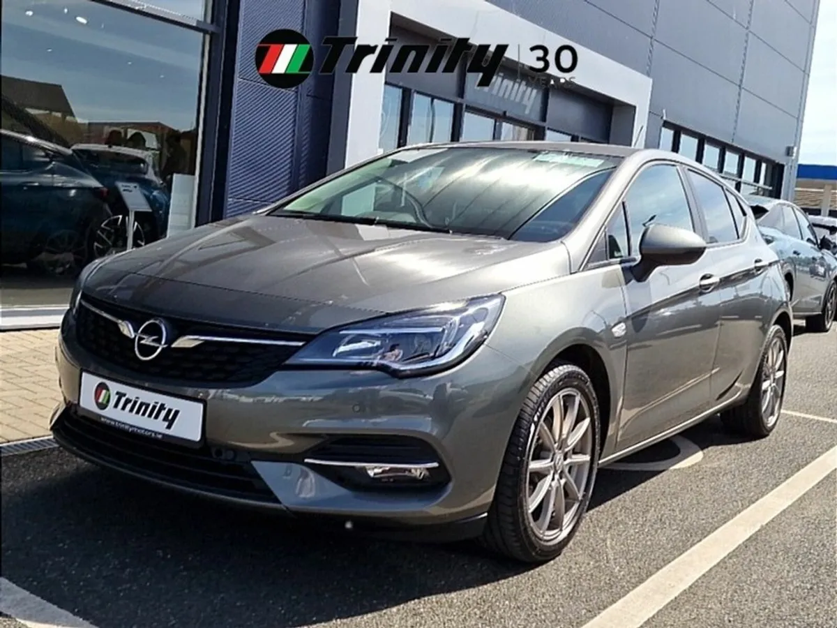 Opel Astra ** 1.2 TURBO ** 110PS ** 6 SPEED SC ** - Image 1