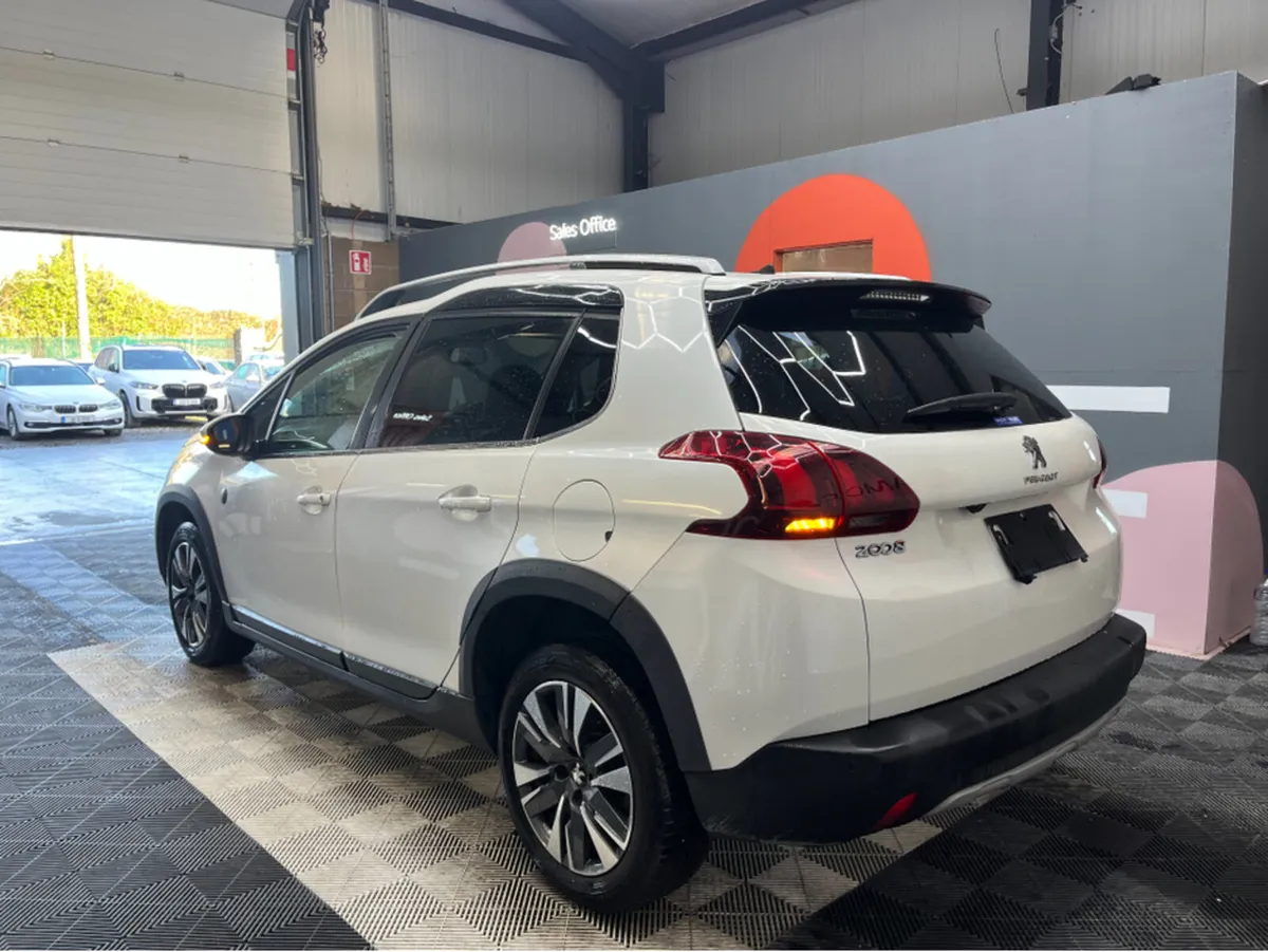 Peugeot 2008 2019 PEUGEOT 2008 CROSSCITY 1.2 AUTOM - Image 4
