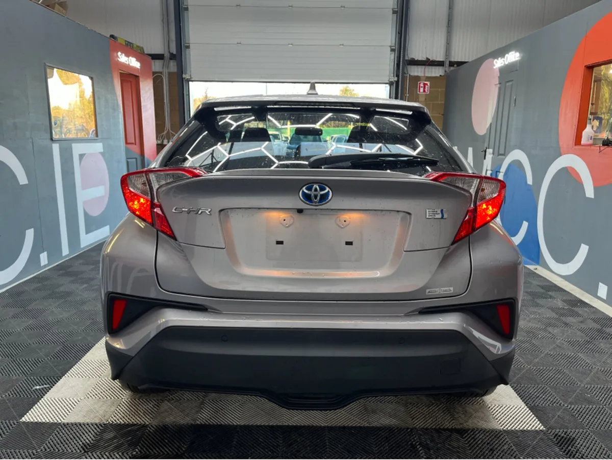 Toyota C-HR 2021 TOYOTA C-HR S 1.8 AUTOMATIC  / RE - Image 3