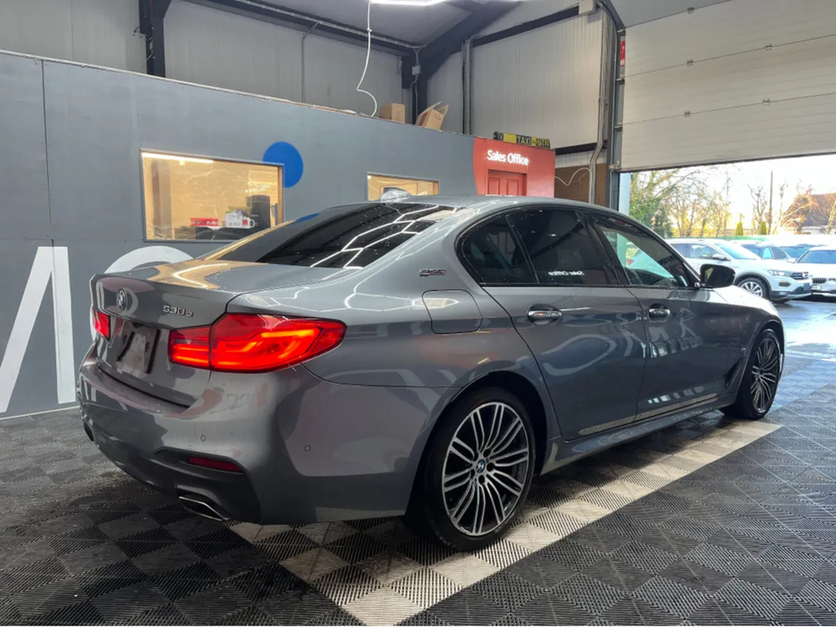 BMW 5-Series 2018 BMW 530E M-SPORT PERFORMANCE 2.0 - Image 2