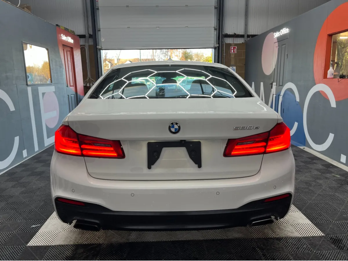 BMW 5-Series 2018 BMW 530E M-SPORTS PERFORMANCE 2. - Image 3