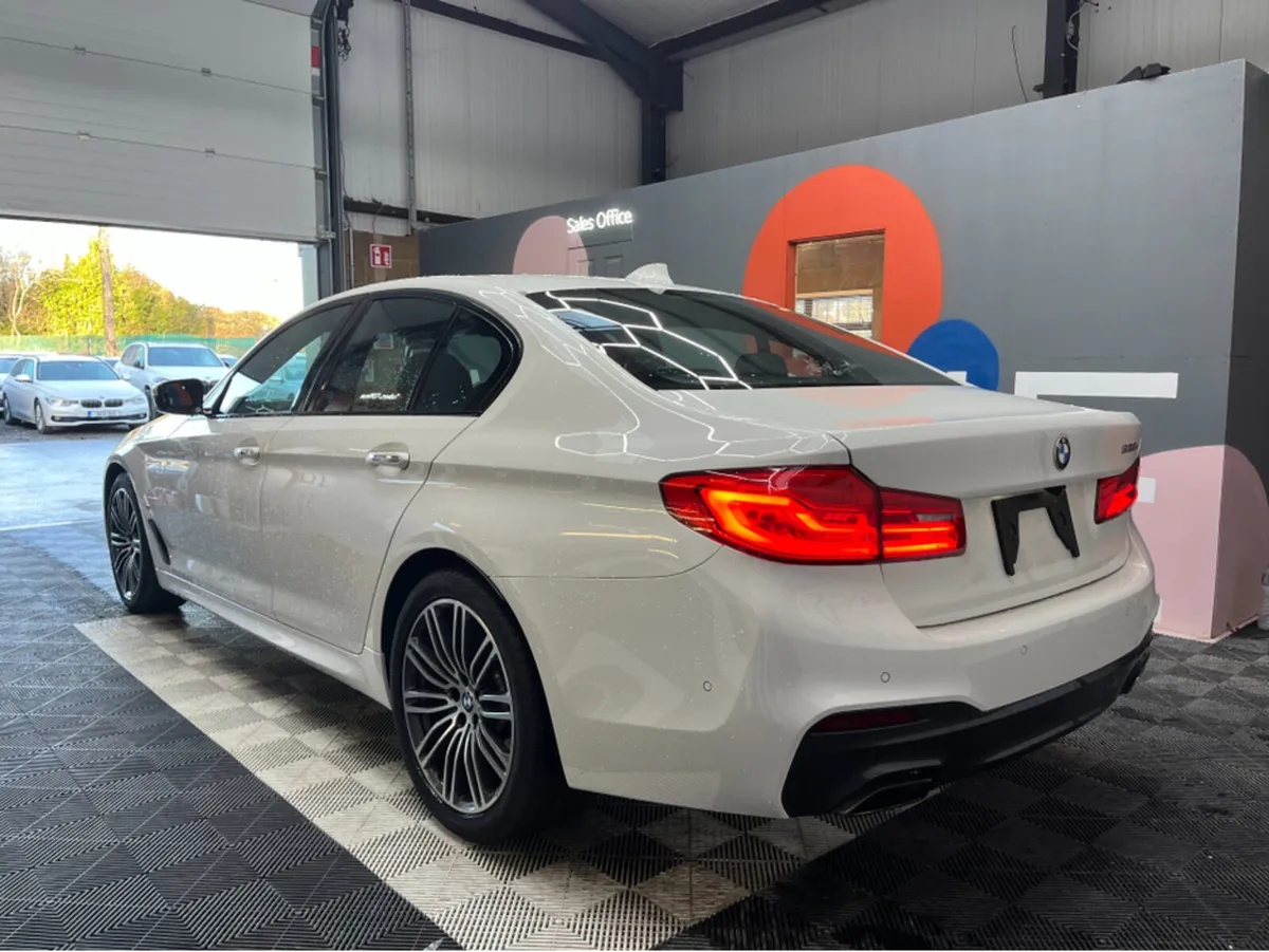 BMW 5-Series 2018 BMW 530E M-SPORTS PERFORMANCE 2. - Image 4