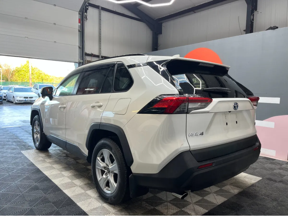 Toyota RAV4 2019 TOYOTA RAV4 HYBRID X 2.5 AUTOMATI - Image 4