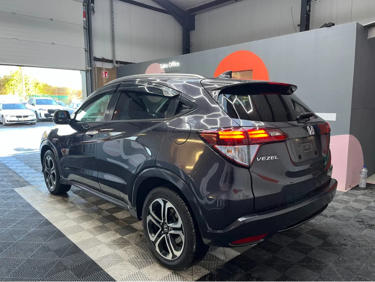 Honda Vezel €15950! 2015 HONDA VEZEL HYBRID Z 1.5 - Image 4