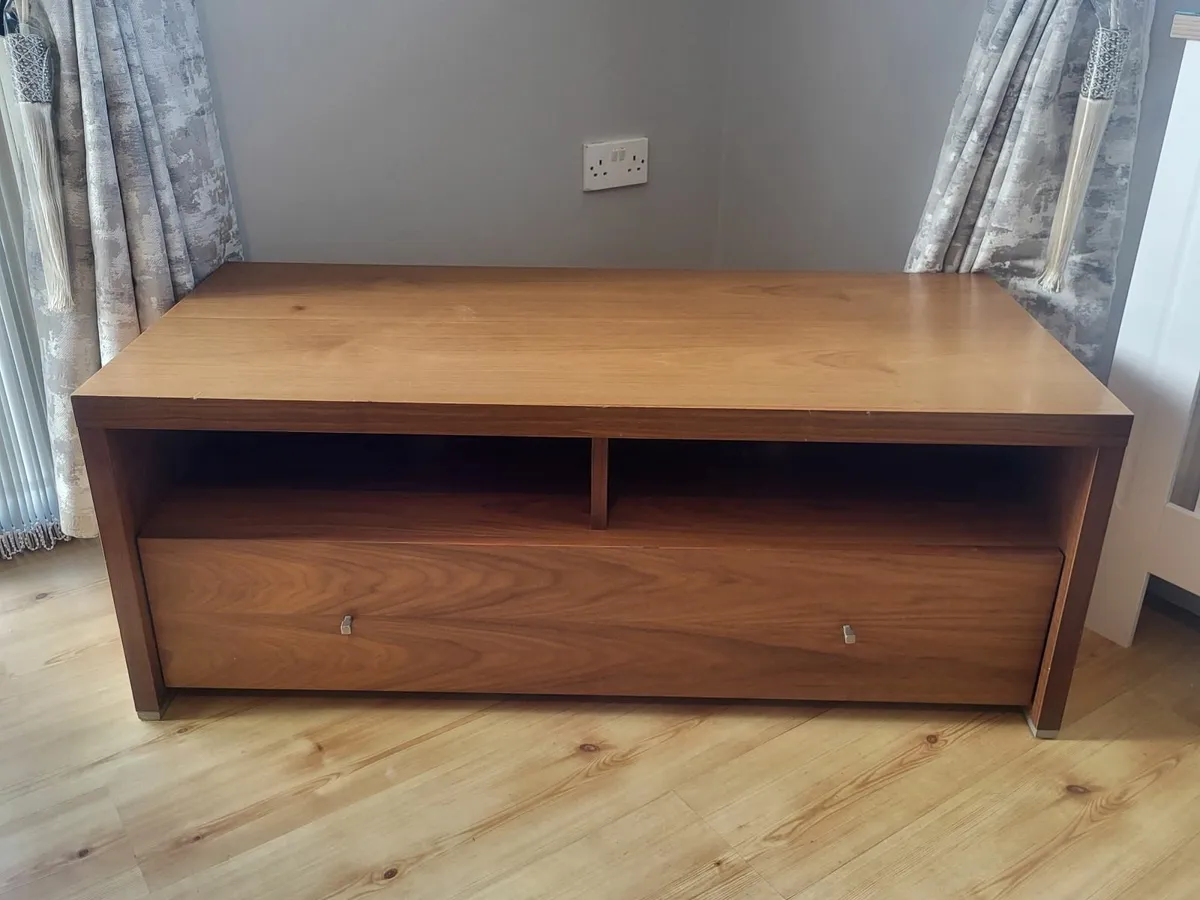 TV Unit - Image 2