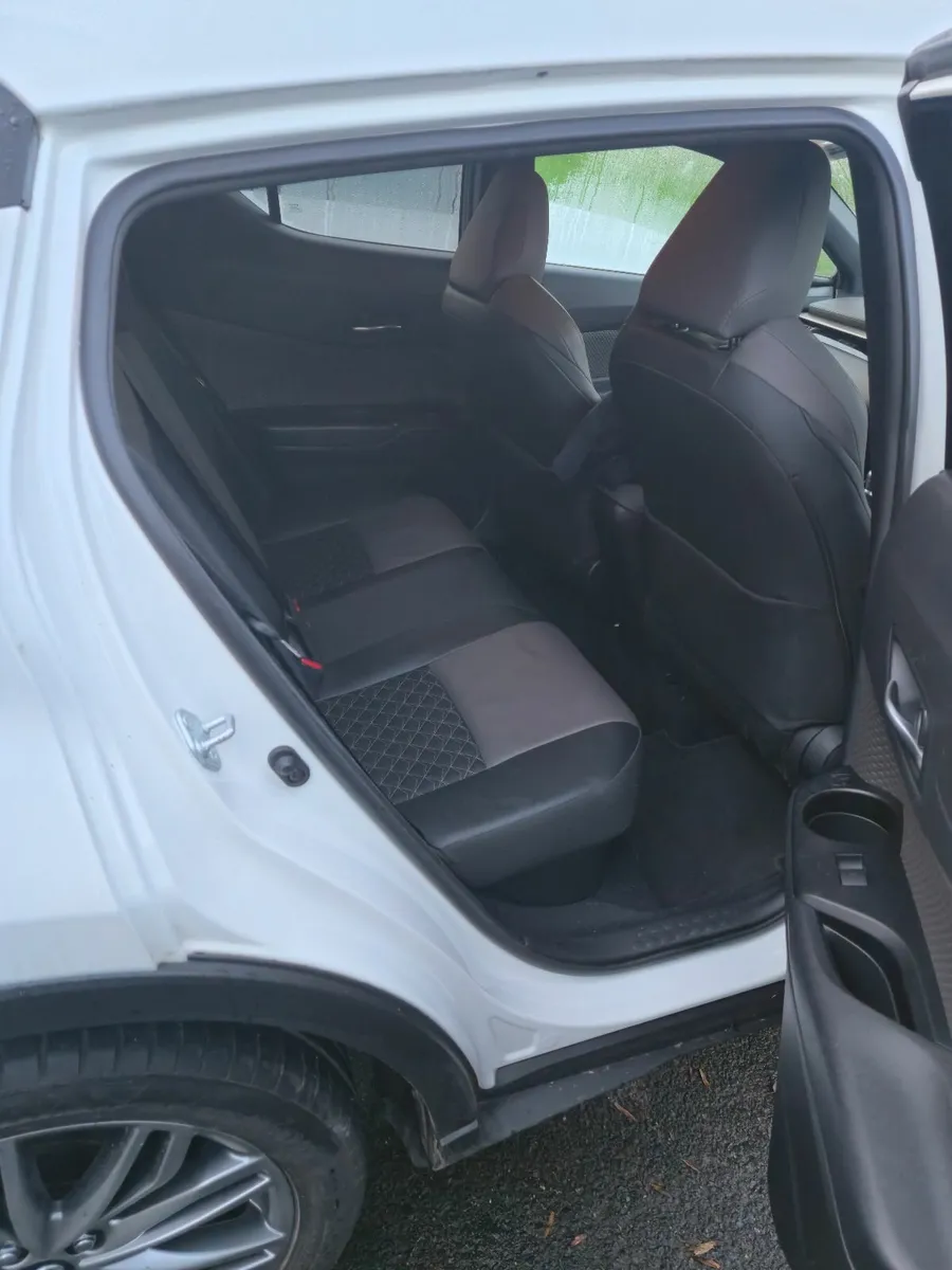 Toyota C-HR 2022 - Image 3