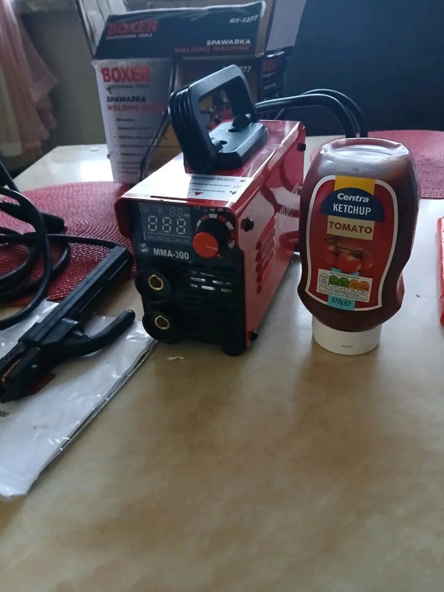 Boxer tag welder built-in fan brand new 300 a - Image 1