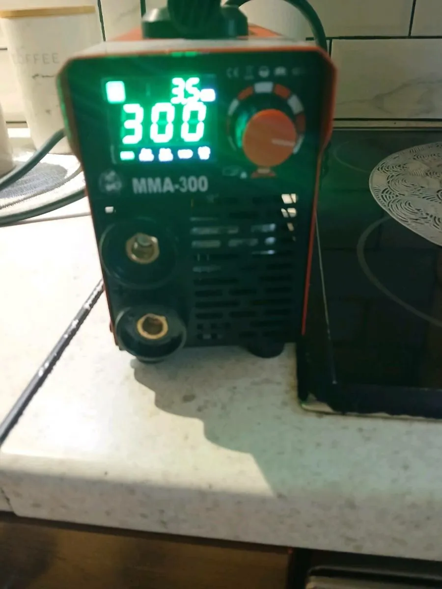 Boxer tag welder built-in fan brand new 300 a - Image 2