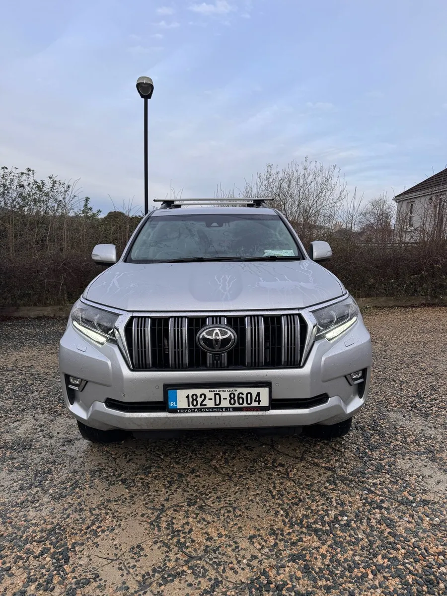 Hi Spec Land Cruiser (crew cab with 5 seats) - Image 1