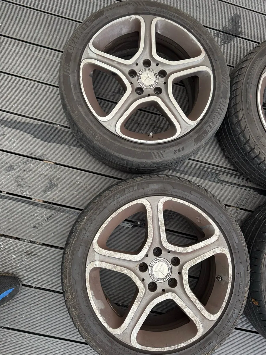Genuine Mercedes Benz Alloys - Image 2