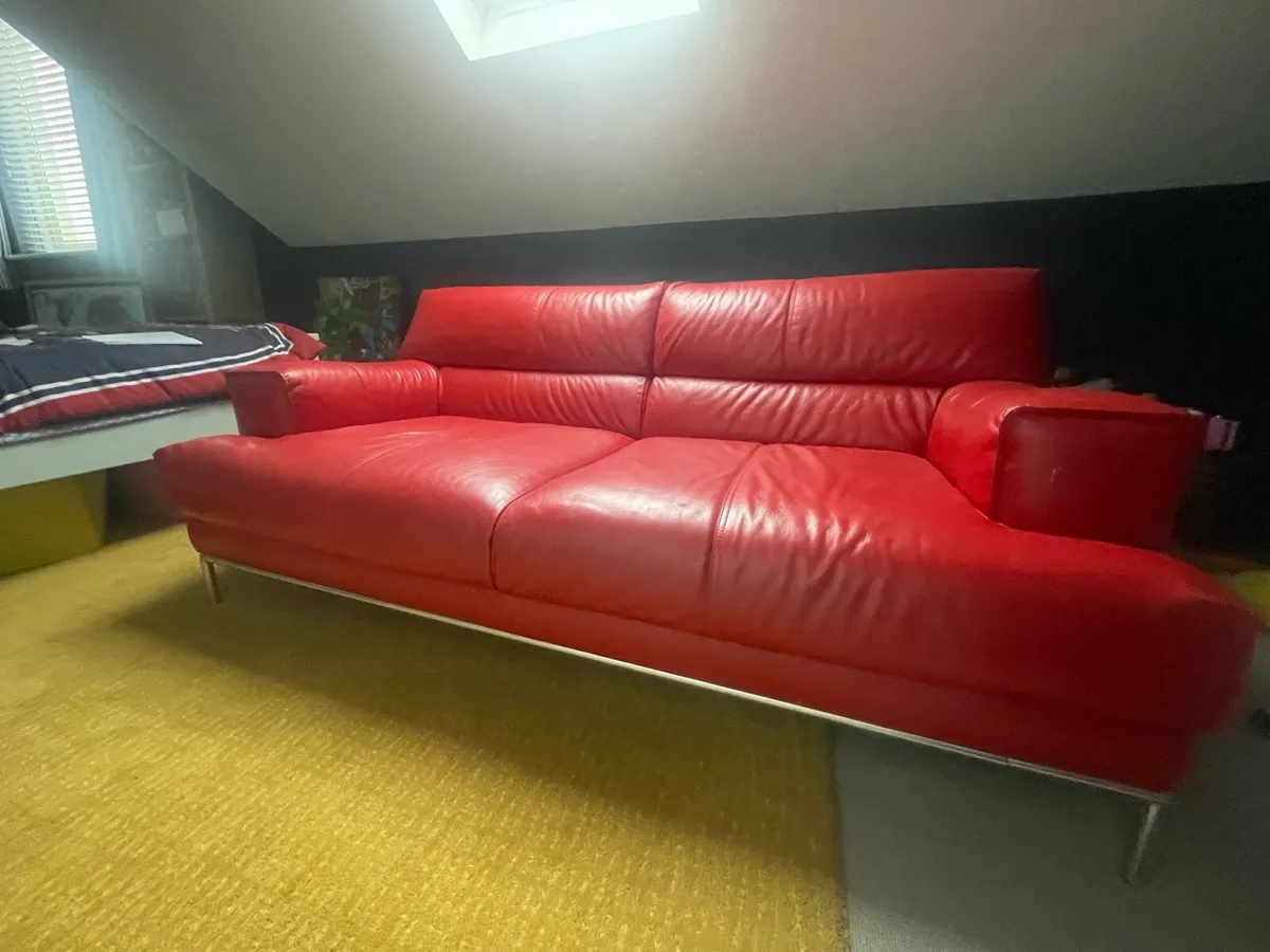 Leather couch - Image 1