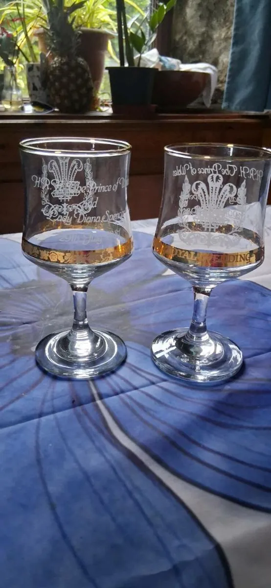 Wedding glasses princess Diana and Charles - Image 1