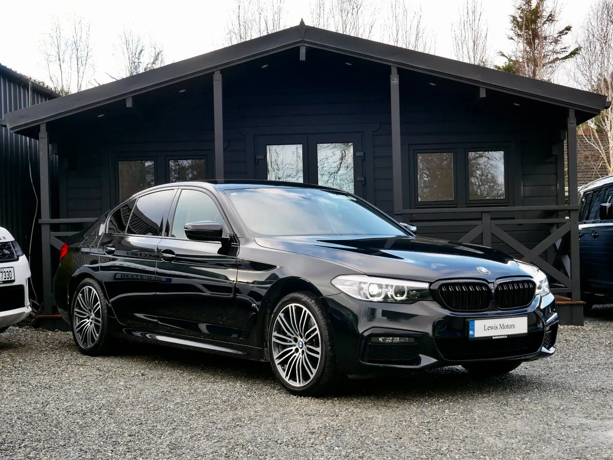 2020 BMW 530e M Sport, Ivory White Leather - Image 1