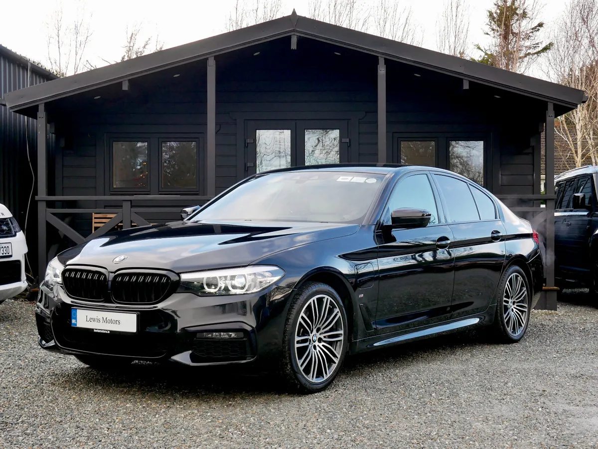 2020 BMW 530e M Sport, Ivory White Leather - Image 3