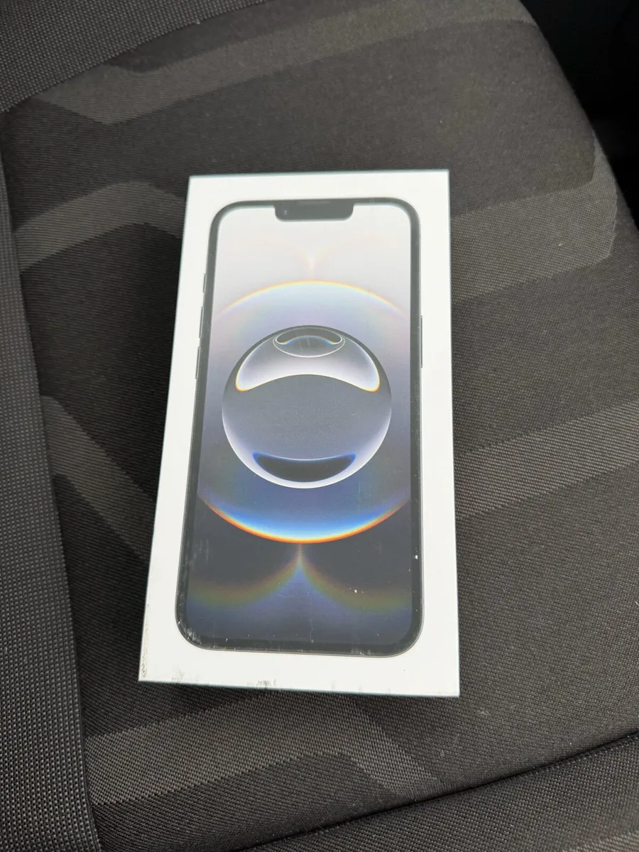 iPhone 16e brand new - Image 1