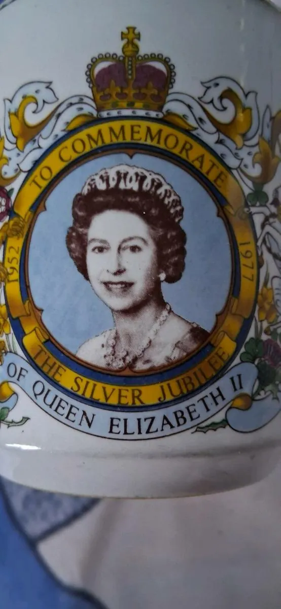 Antique mug - Image 4