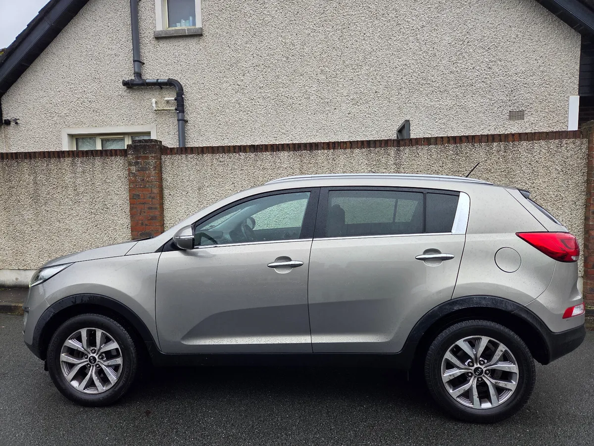 Kia Sportage, 1 owner, FSH, taxed + Nct - Image 4