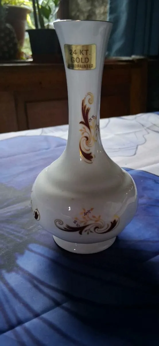 Vintage Erin china vase - Image 1