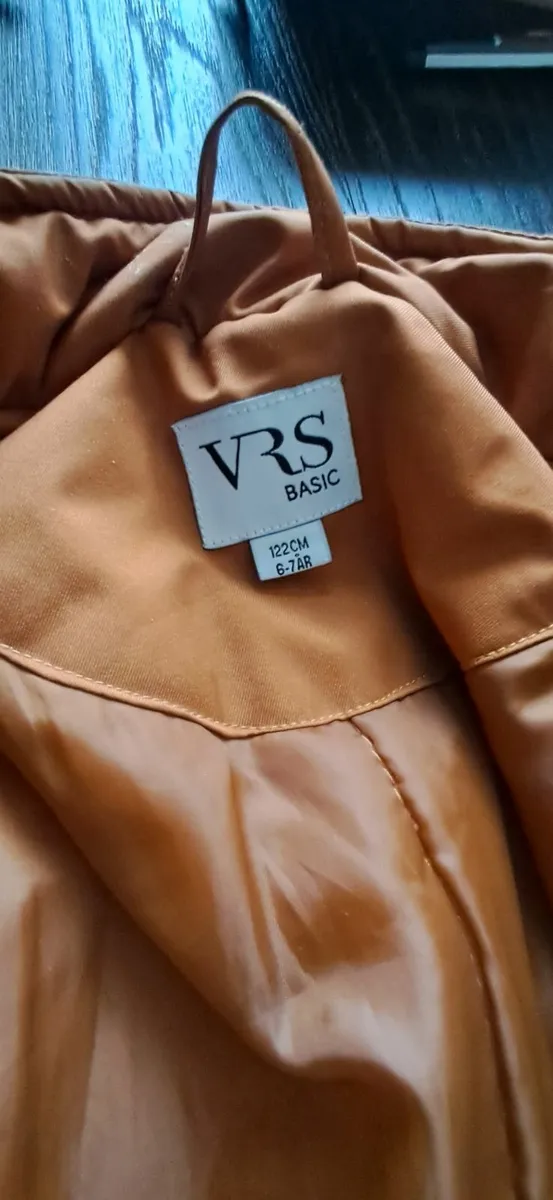 Danish warm winter jacket 122CM 5-8 Year old - Image 3