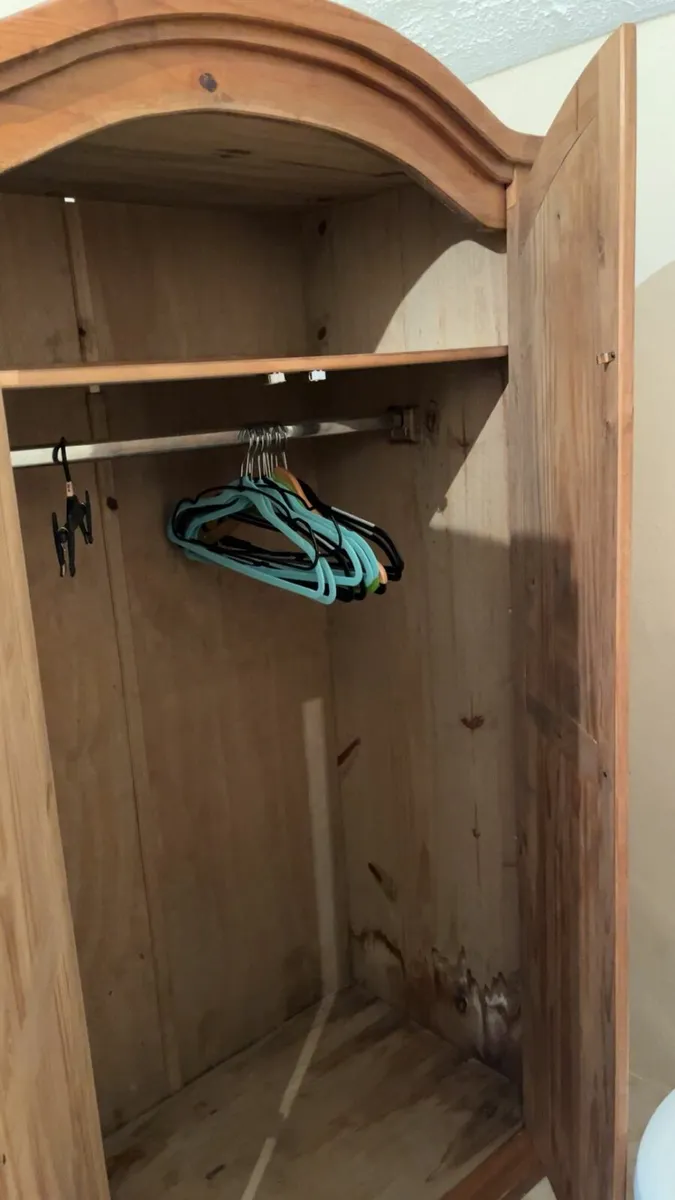 Wooden single bed, single mattres and wardrobe. - Image 2