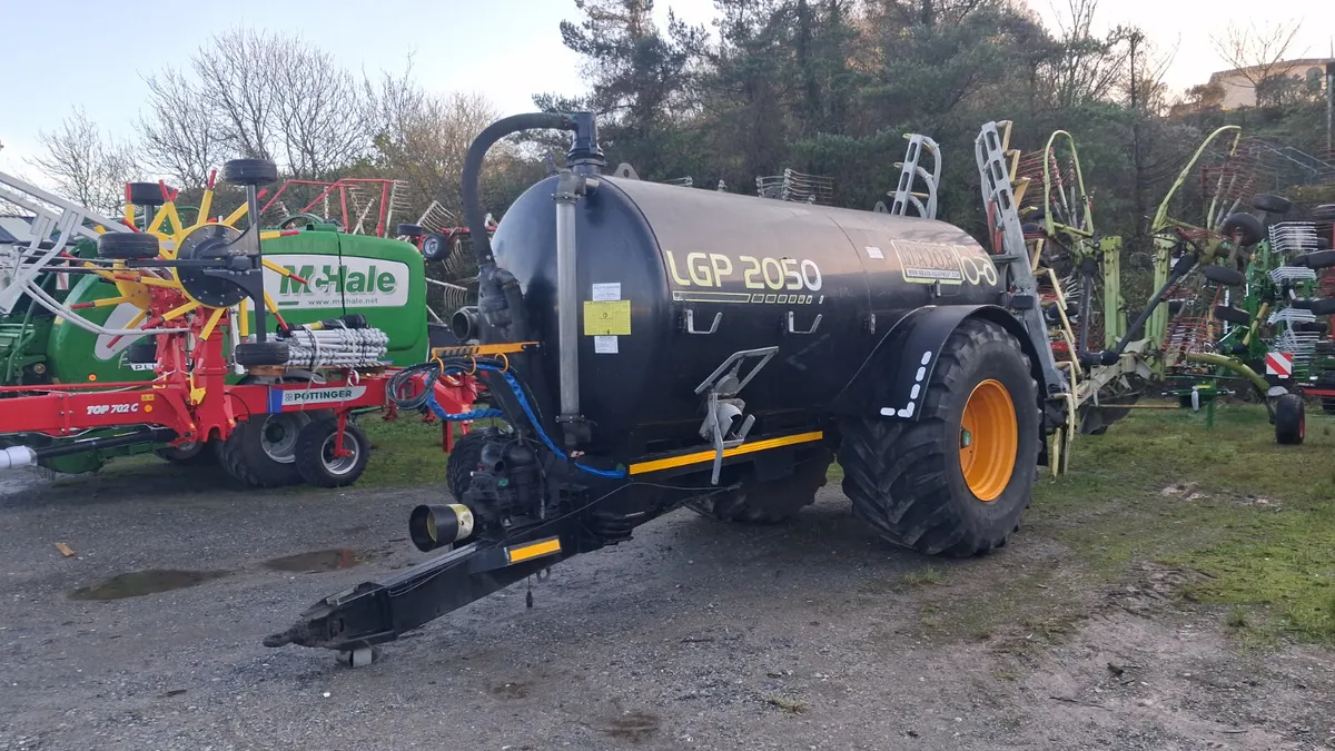 Slurry spreader - Image 1