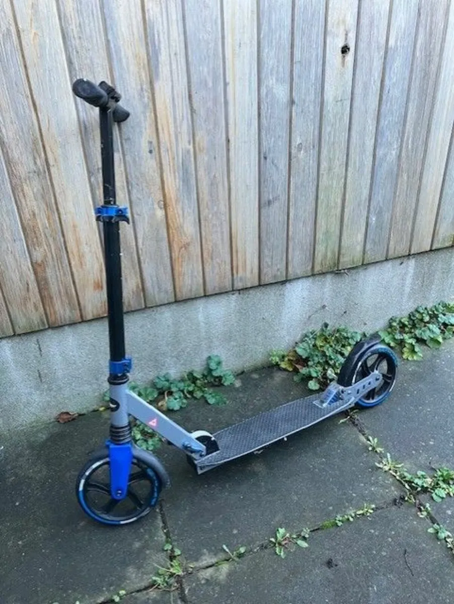 Lidl Crivit Big Wheel Town Scooter - blue - Image 1