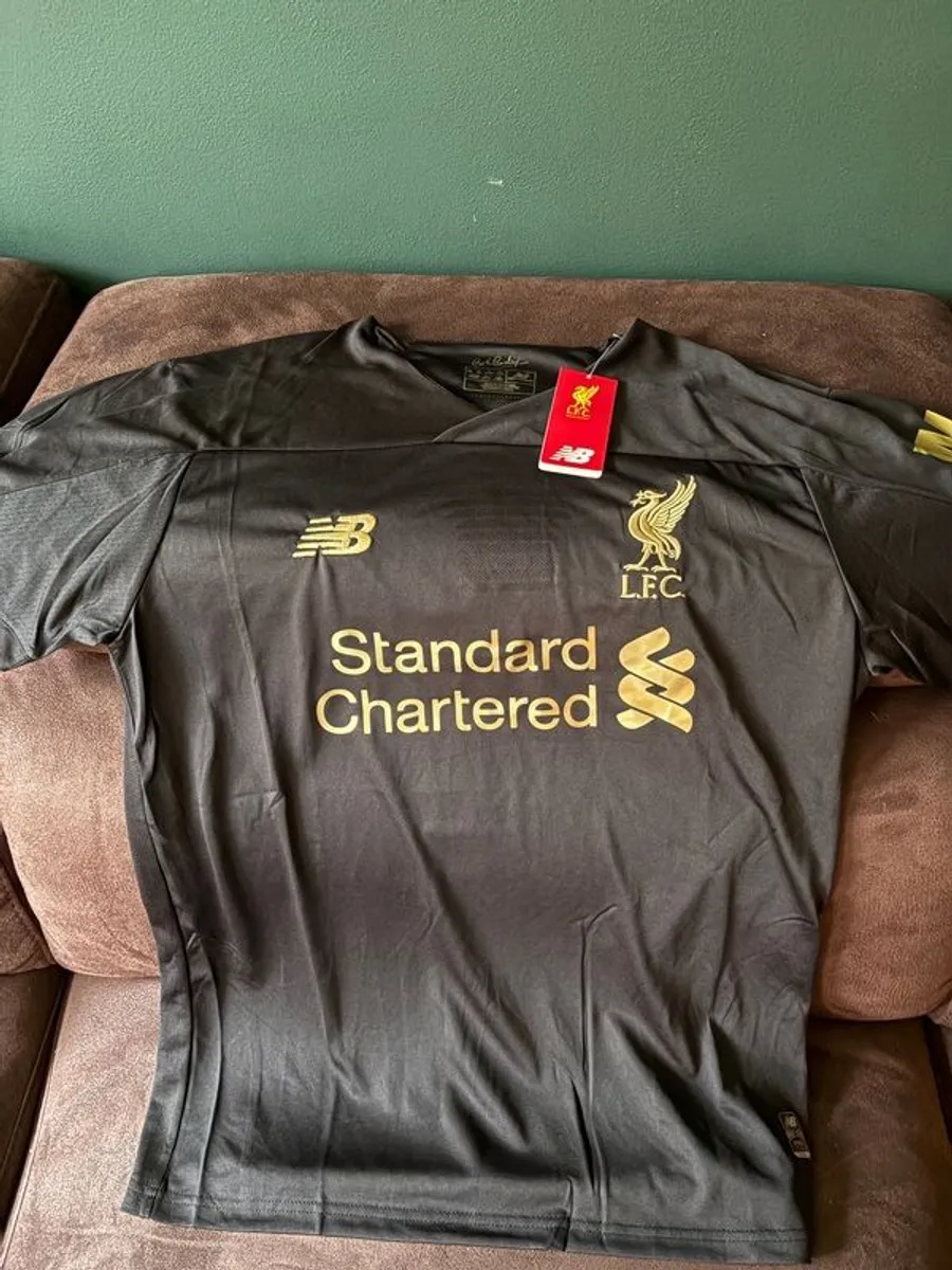 Alisson Becker signed Liverpool Jersey - Image 4