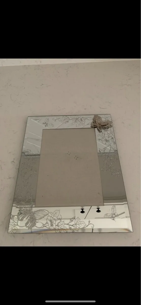 Picture frame - Image 2