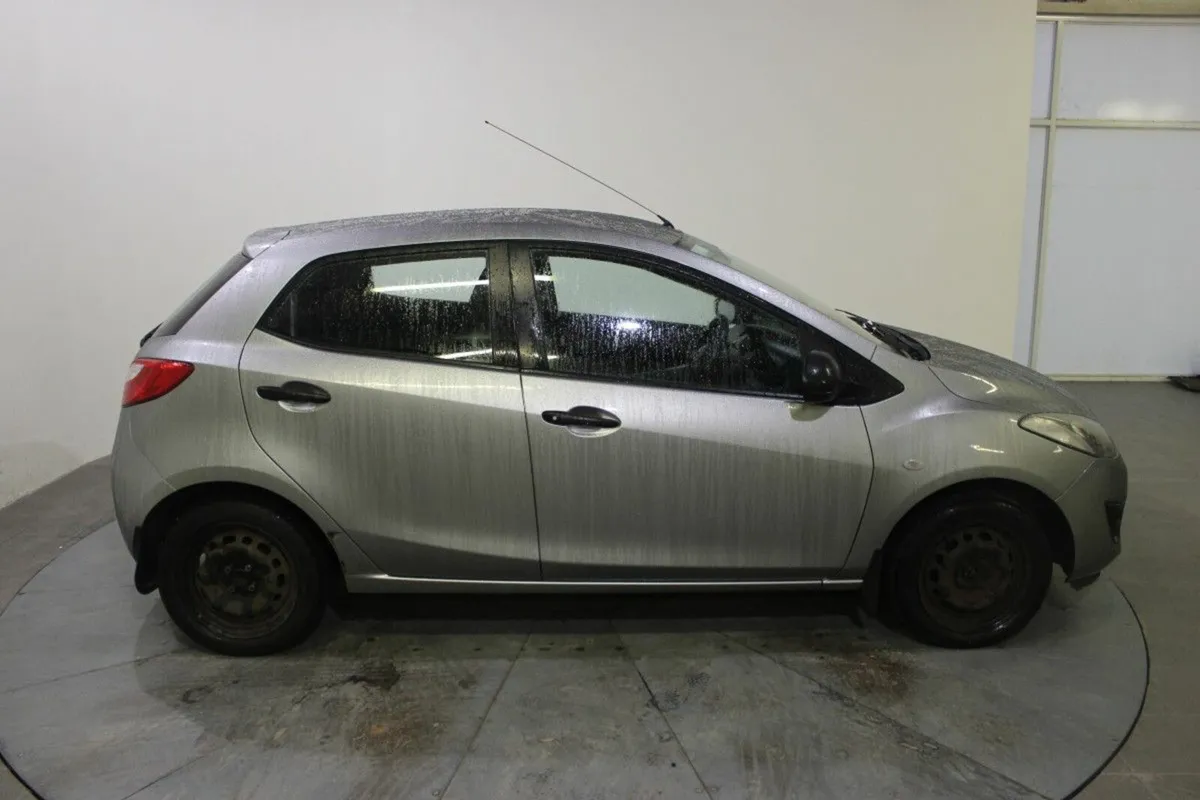 Mazda Mazda2 1.3 75HP COMFORT - Image 3