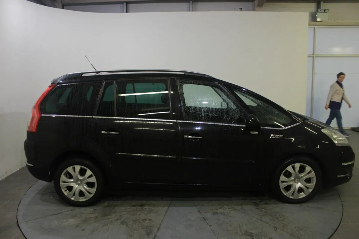 Citroen C4 1.6 e-HDi 115HP PLATINUM AUTO VTR+ - Image 3