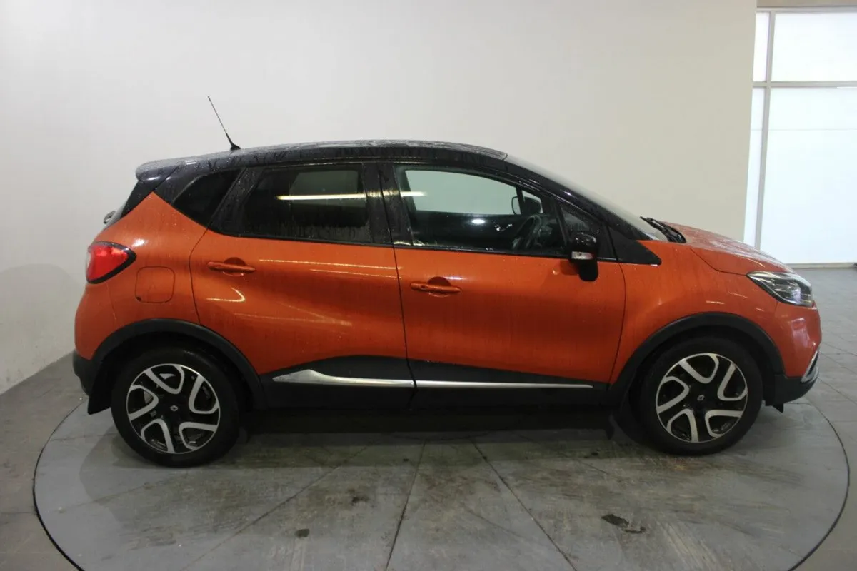 Renault Captur dCi 90 S&S INTENSE - Image 3