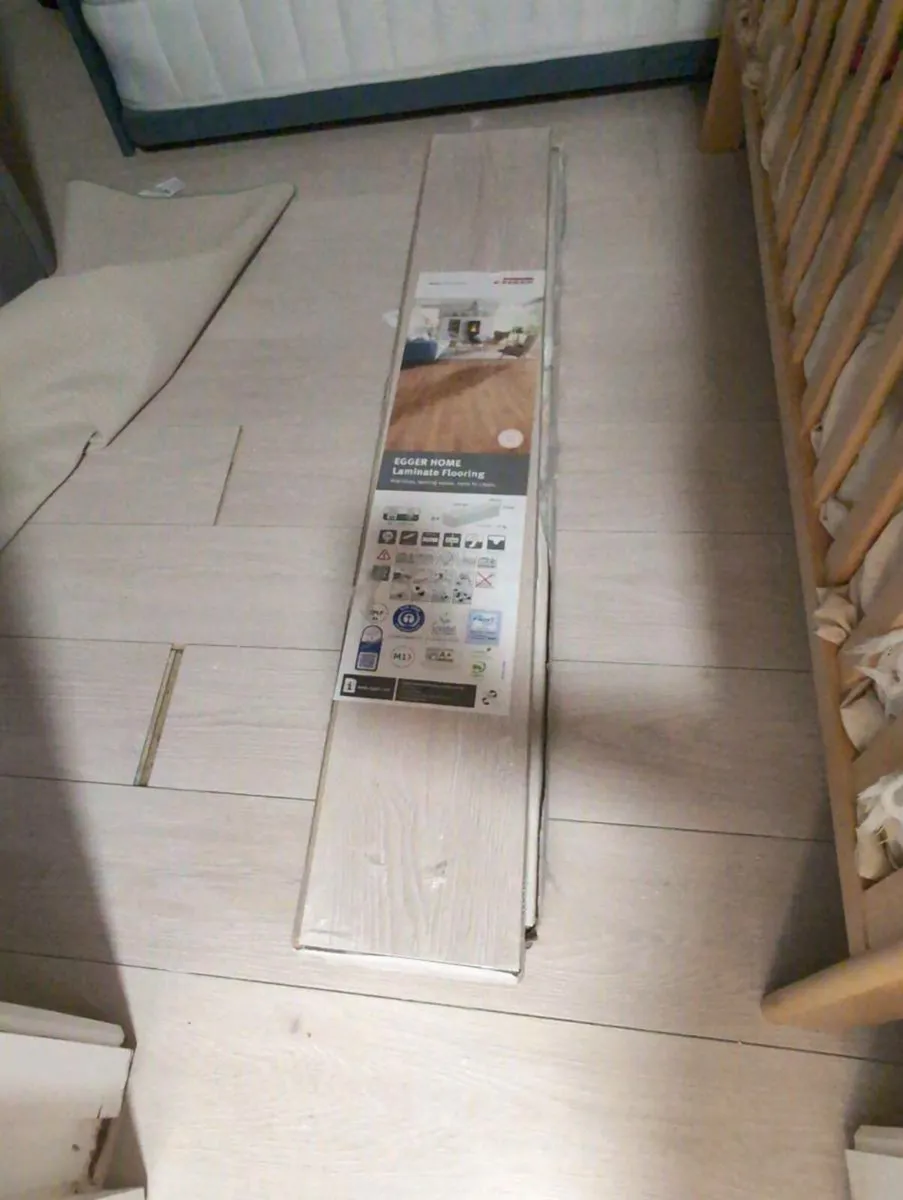 Laminate flooring - Image 2