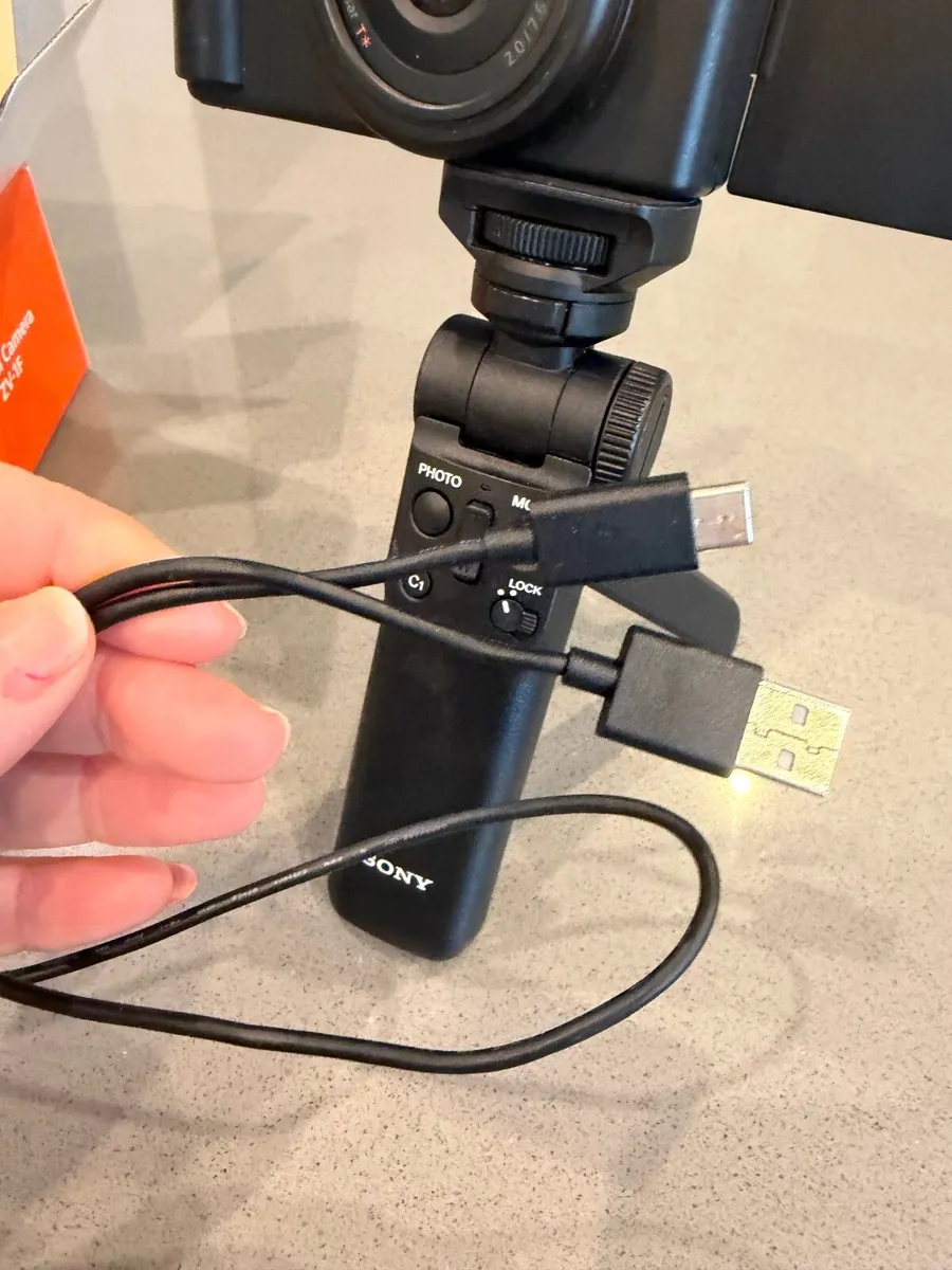 Sony ZV 1F vlog Camera - Image 2