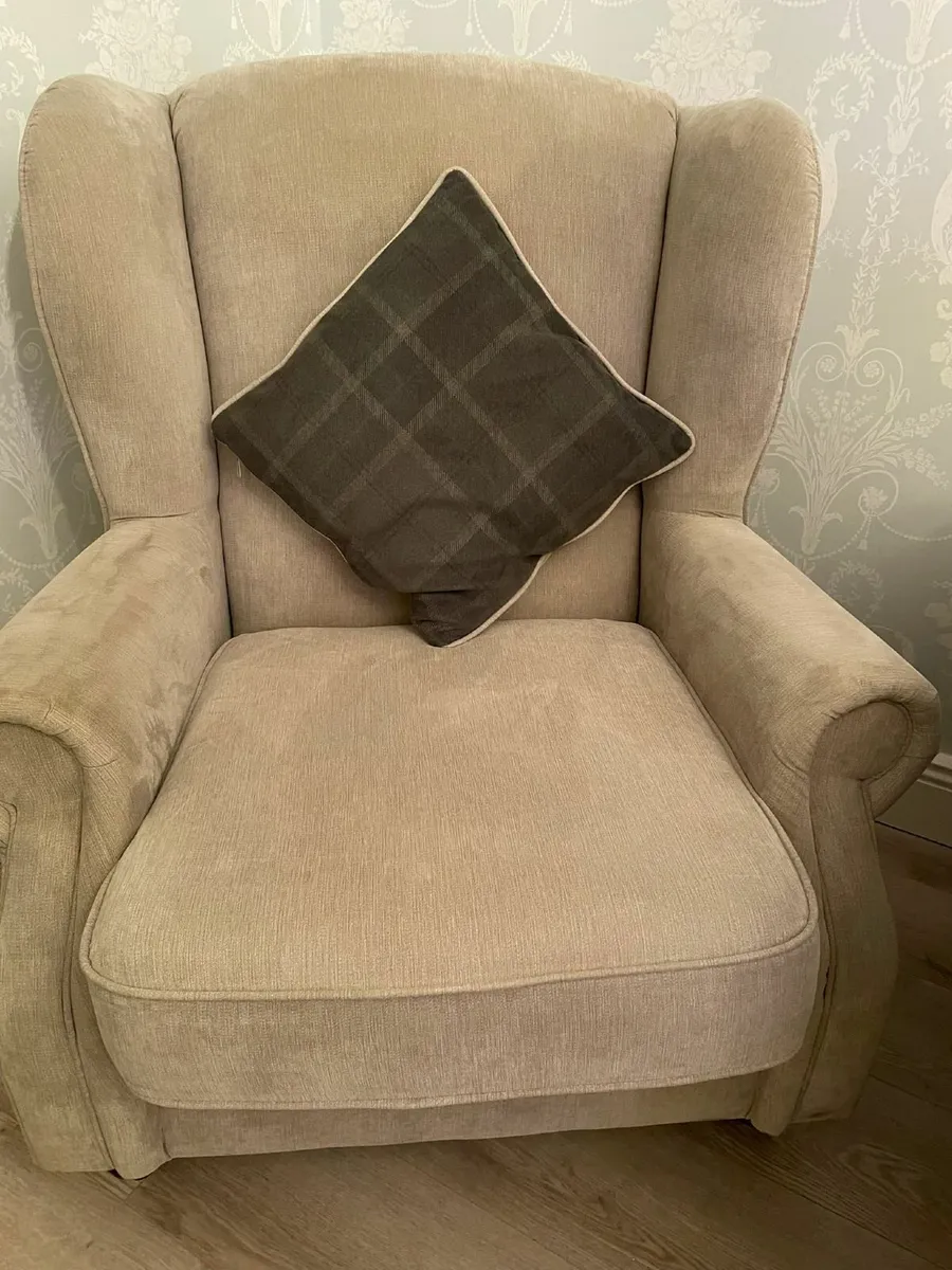 Beige 3 Seater sofa and armchair for €500 - Image 3