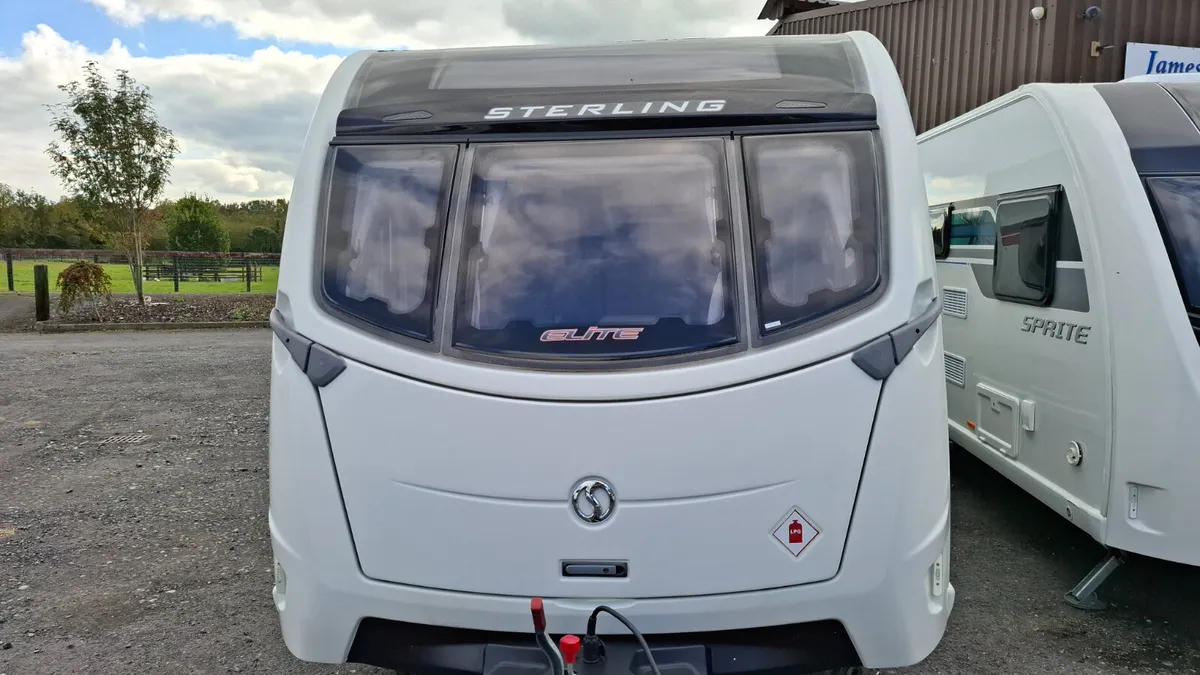 Swift Sterling Elite caravan - Image 3
