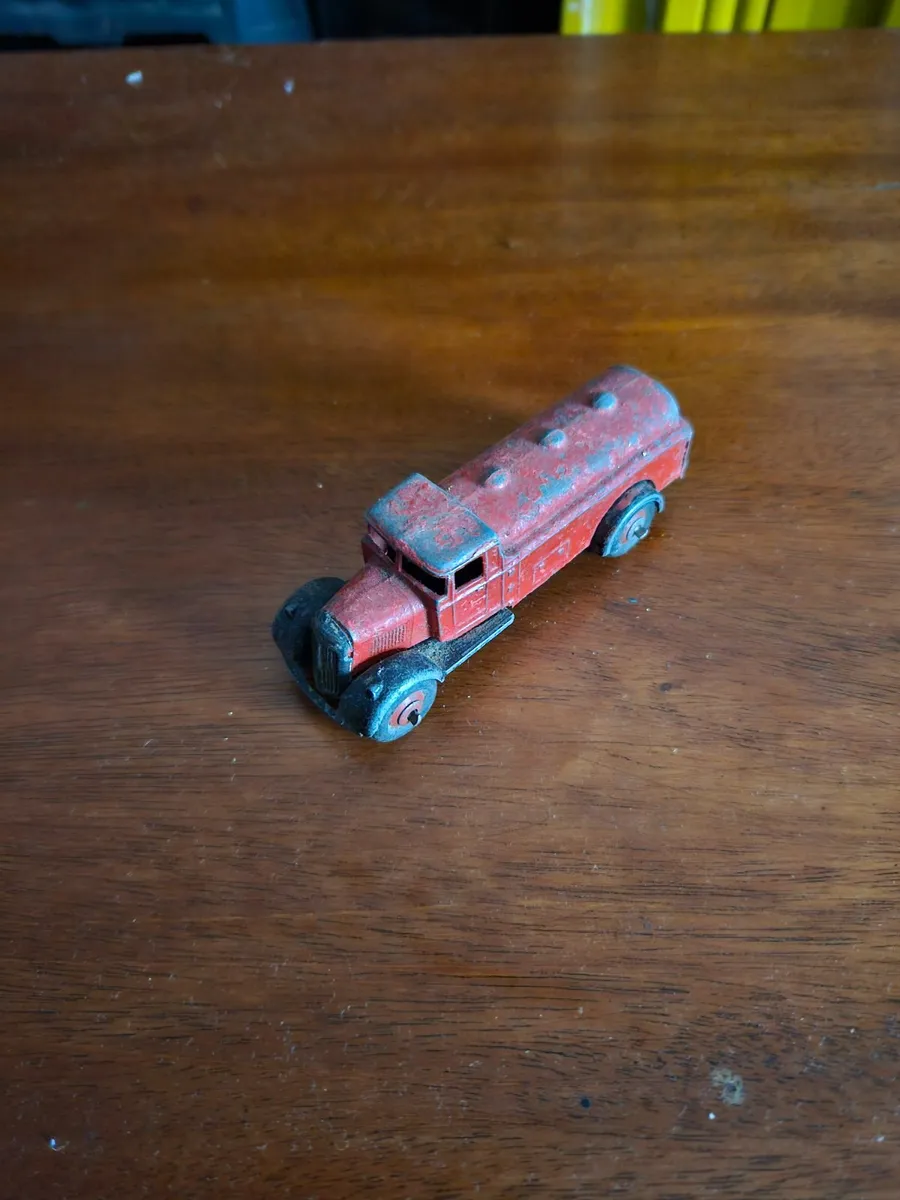 Dinky 1950's Fuel Tanker - Image 1