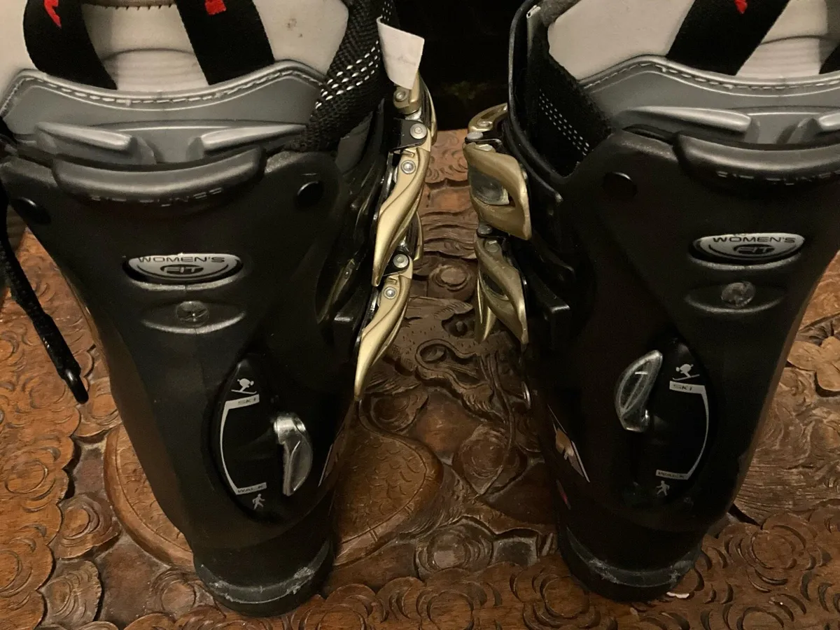 Women’s Ski Boots, Nordica F10 - Image 3