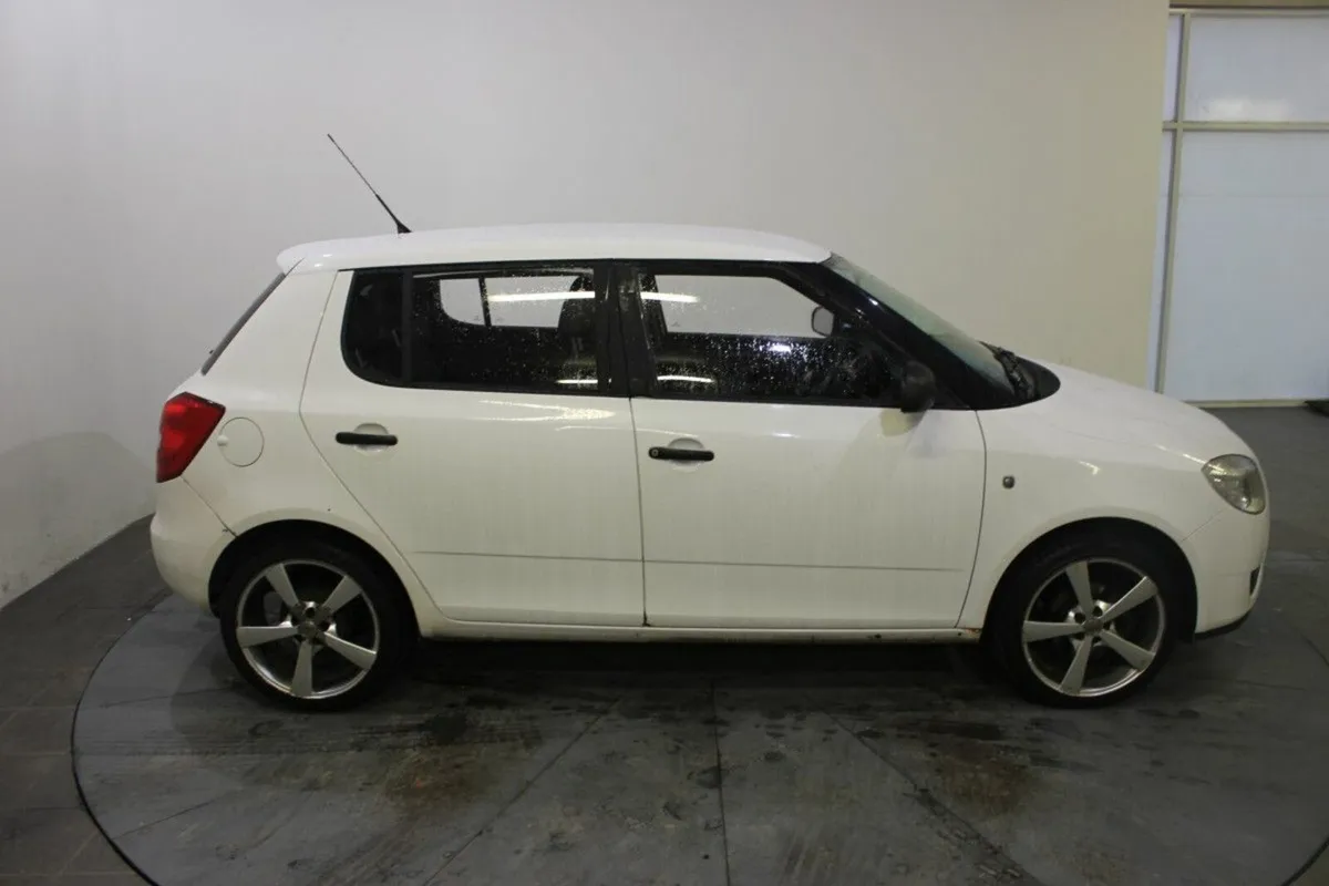 Skoda Fabia 1.4 TDI CLASSIC 80BHP - Image 3