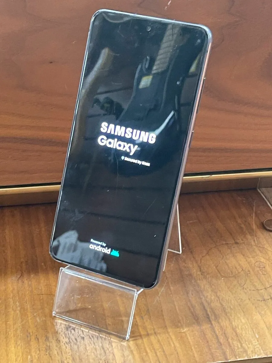 Samsung S21 FE 5G - Image 1