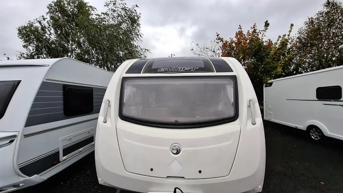 Swift Sprite Exclusive 6 berth caravan - Image 2