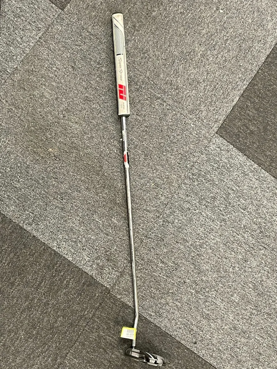 Odyssey Black 0 Works 2 Ball Putter - Image 4