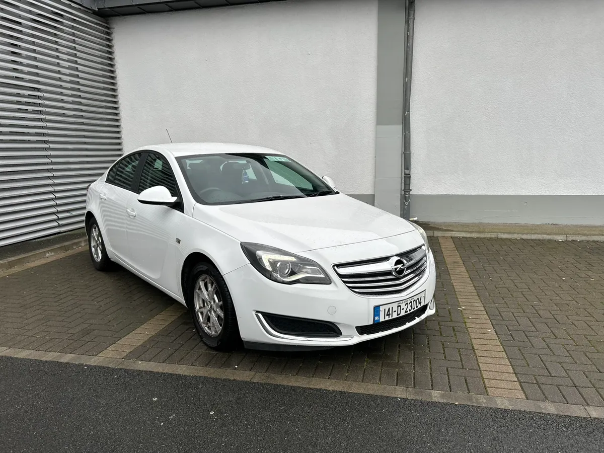 Opel Insignia 2014  2 L diesel  tax0526 new nct - Image 1