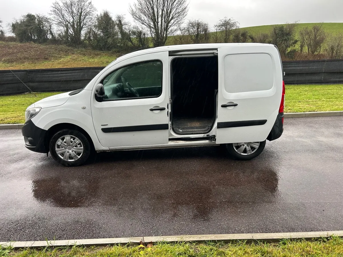 Mercedes-Benz Other 2016 - Image 1