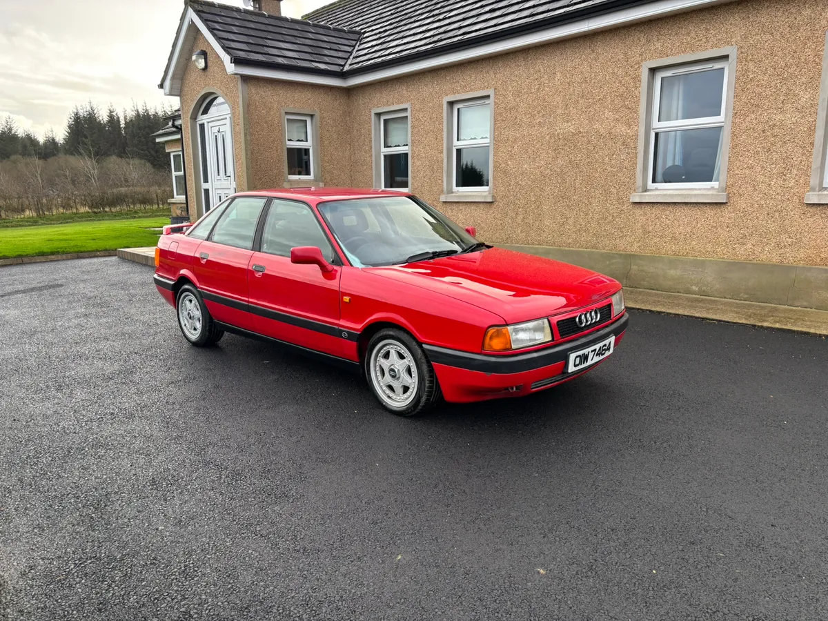 Audi 80 sport classic car - Image 1