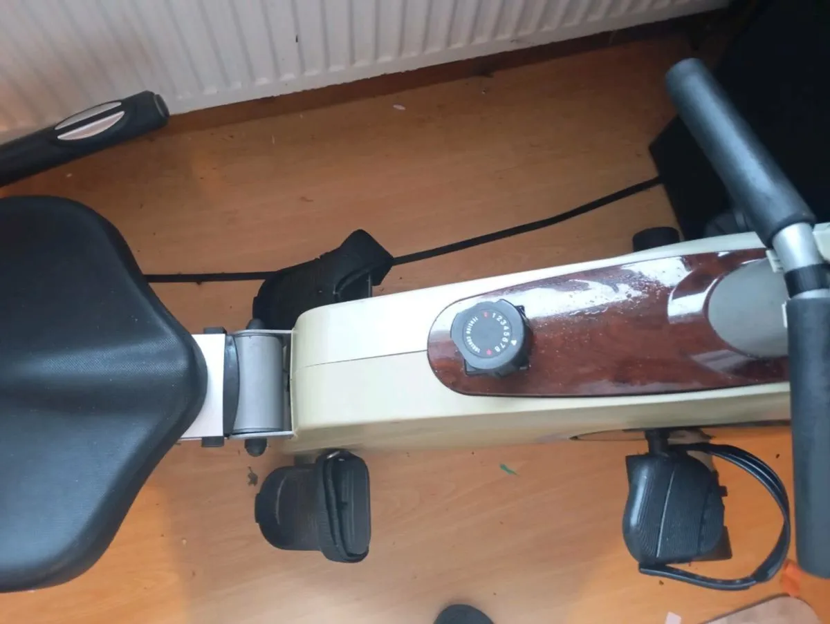 Rowing and cycling machine - Image 4