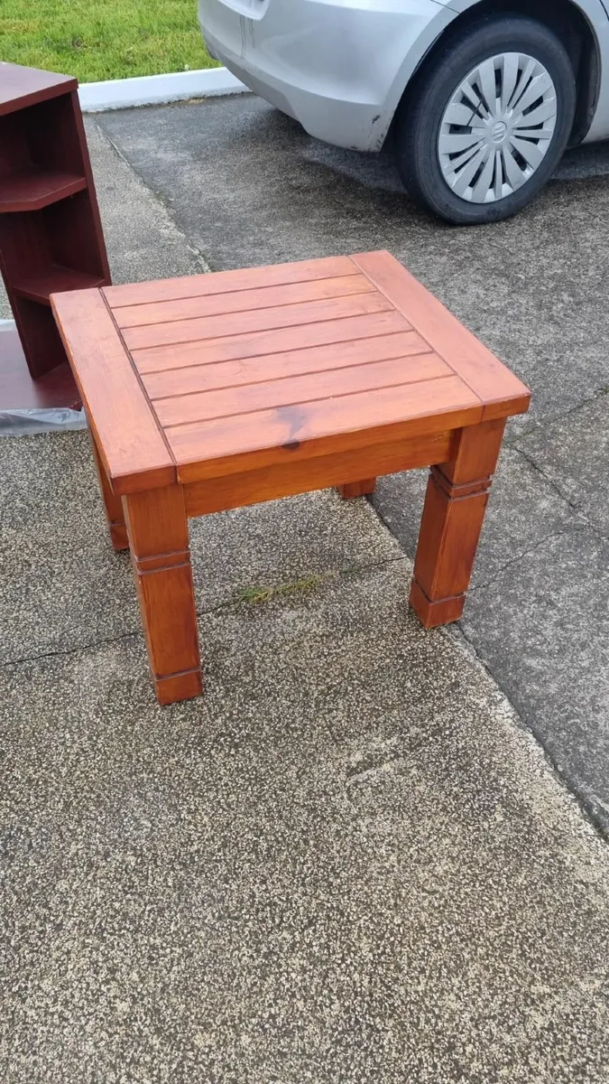 COFFEE TABLE - Image 3