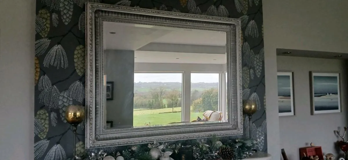 Large antique style mirror - Image 1