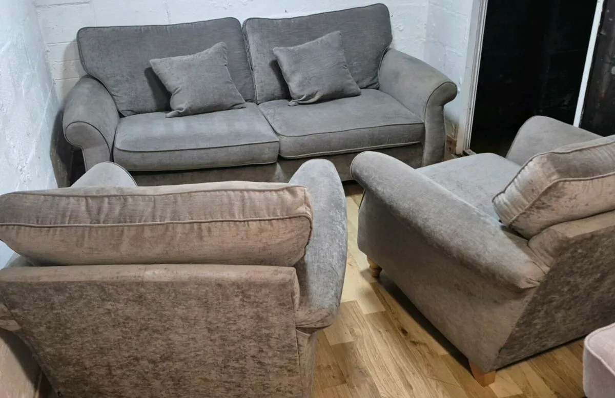 3.1.1 ,Dublin Delivery - Image 1